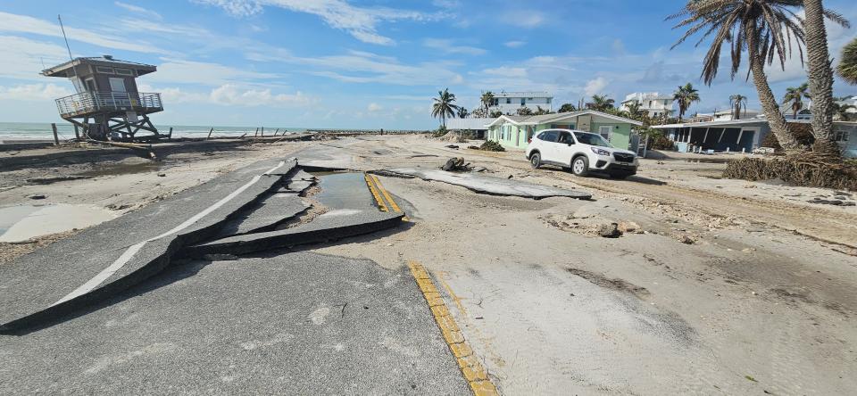 La isla Anna María sufrió daños importantes durante el huracán Helene. Gran parte de la isla permanece cubierta de arena y miles de edificios resultaron dañados o destruidos.