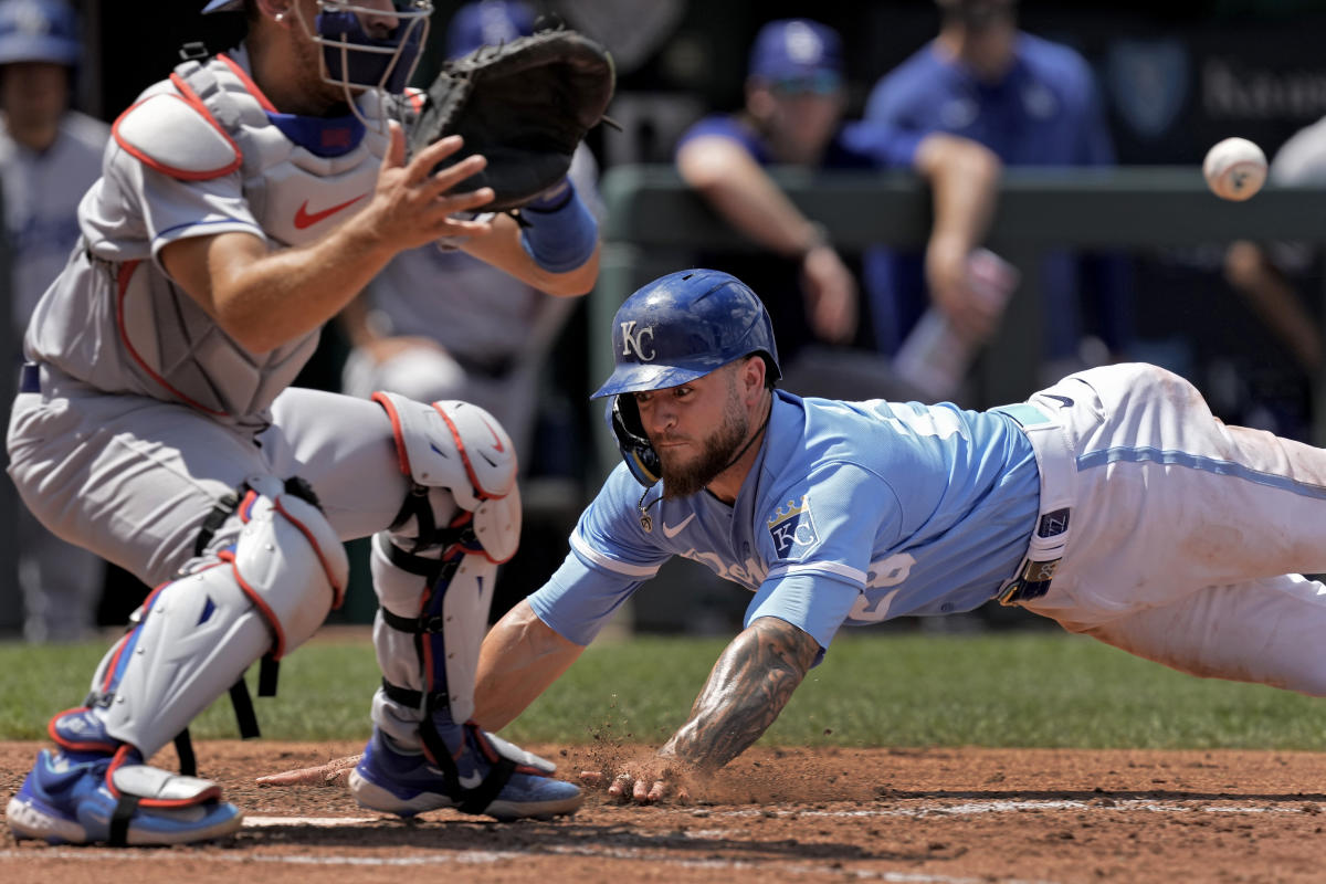 Kansas City Royals on X: Brady Singer stuck out a career-high 12 batters  tonight vs. the Rays. He's the second Royals pitcher to strike out +10 this  season, following Daniel Lynch on