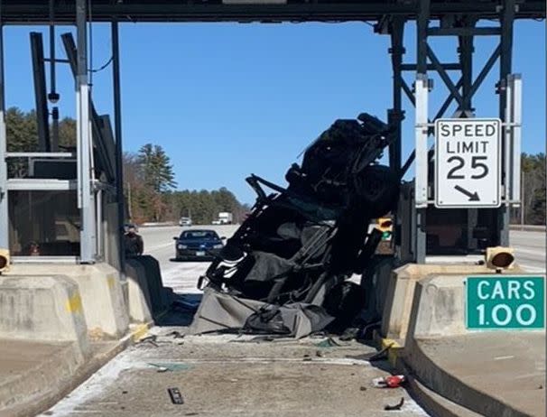 Police say a driver has died in a toll plaza crash in Bedford, N.H.