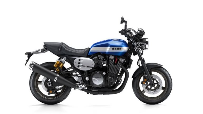 2015-Yamaha-XJR1300-RideApart-11