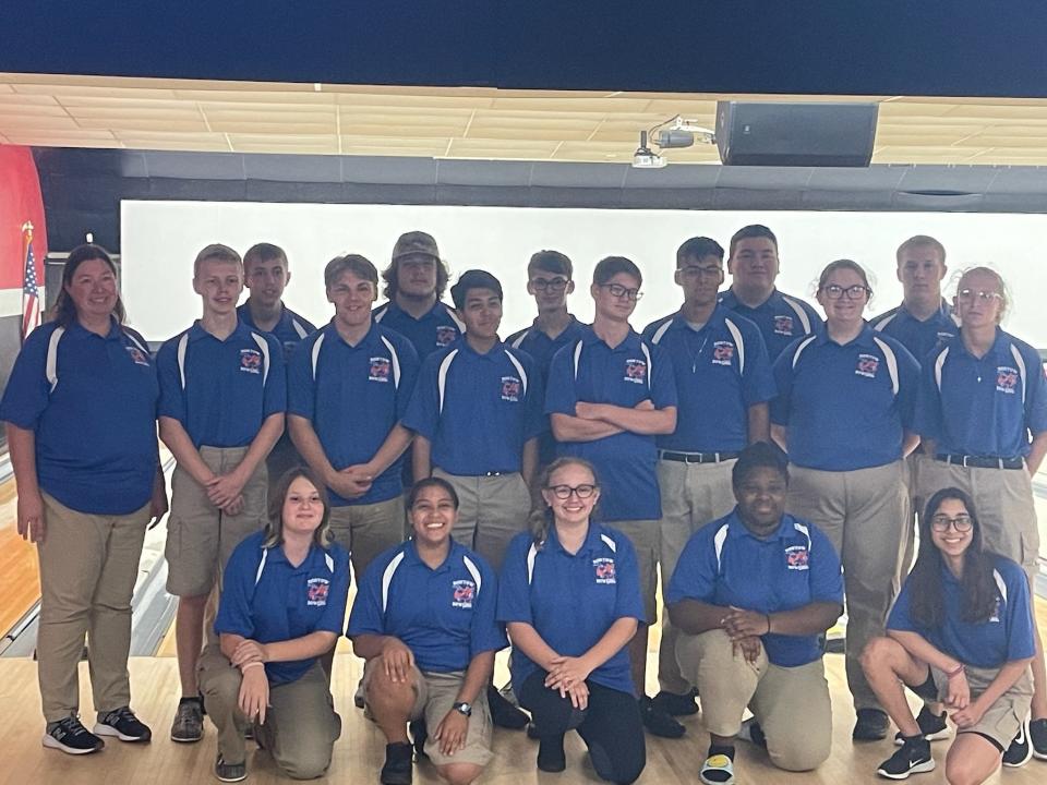Bartow bowling is embarking on its first season as an independent team. From the back row from left to right are Coach  Kimberly Crandall, Dakota Burns, Jared Doyen, Tyler Tinsley, Keegan Guethle, Alex Montero, Colin Neihardt, Aiden Moore, Ben Alfaro, Ronnie Rodriguez, Annabelle Crandall, Riley Phillips and Manderley Barthel. In the front row are Alexa Neihardt, Trinity Brown, Hannah Causby, Kayshaunna Wesley and Elina Mendez.