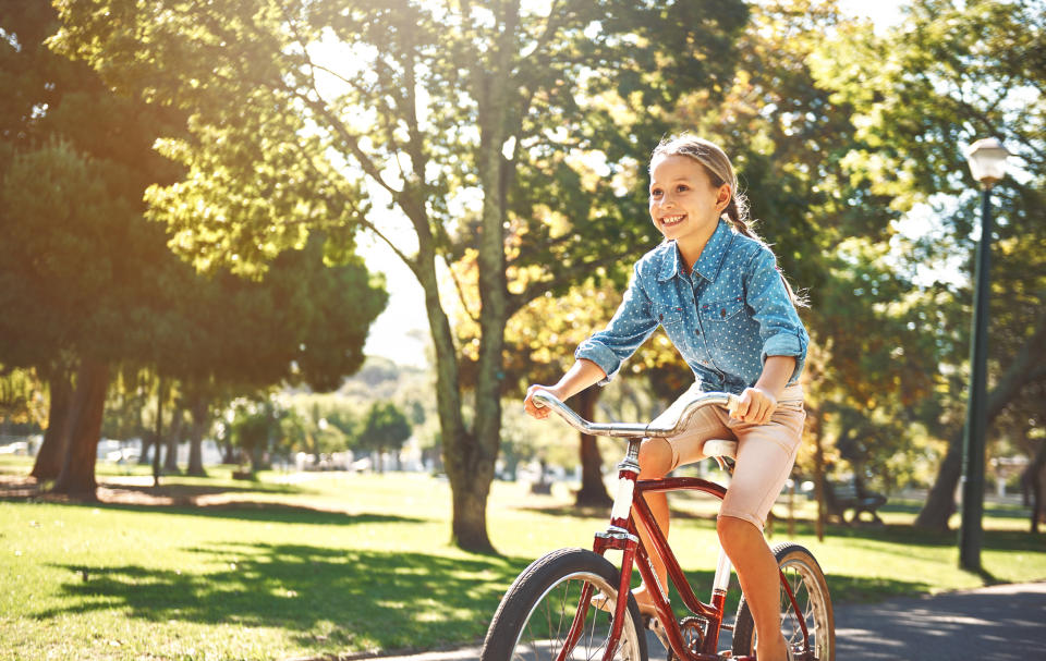 A mum has sparked a debate about the topic after spotting an 8-year-old on their own in the park [Photo: Getty]