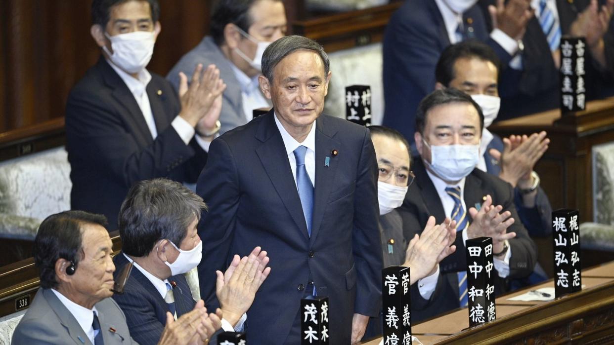 Japans neuer starker Mann heißt Yoshihide Suga. Der 71-Jährige tritt die Nachfolge von Shinzo Abe an - und erbt große Herausforderungen.
