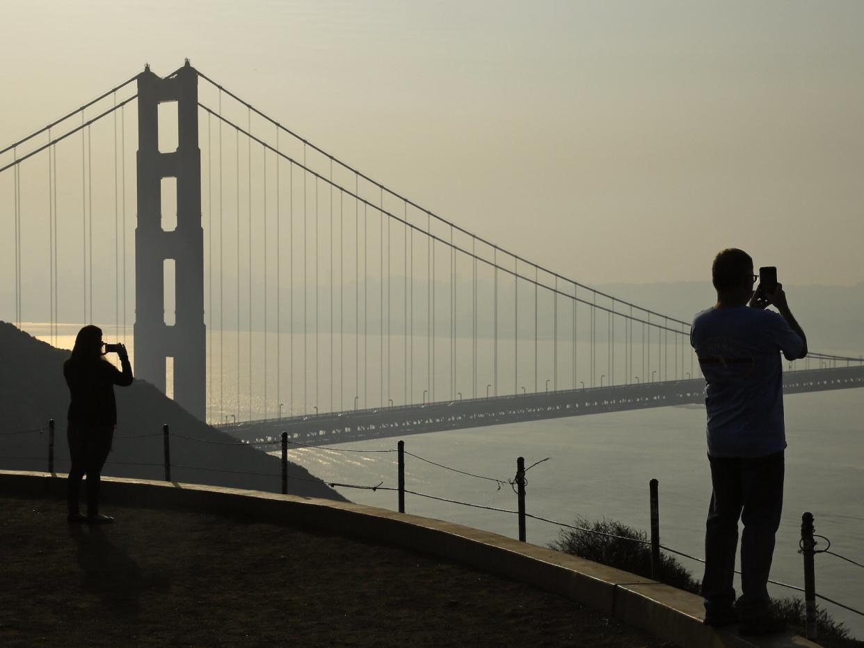 golden gate bridge hazy smoke fire wildfire 2017