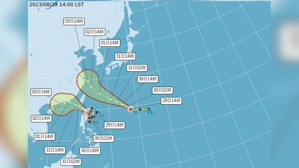 颱風海葵與蘇拉接連生成。（圖／中央氣象局）