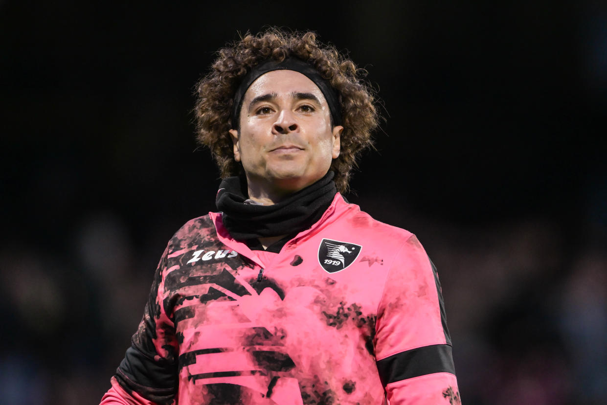 Guillermo Ochoa en un partido entre Salernitana y Monza en febrero pasado. (Ivan Romano/Getty Images)