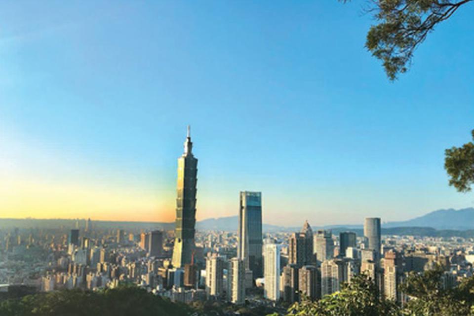 台灣在瑞士洛桑管理學院的「2024全球競爭力」排行榜中，排名第8。其中，「經濟表現」退步甚多。