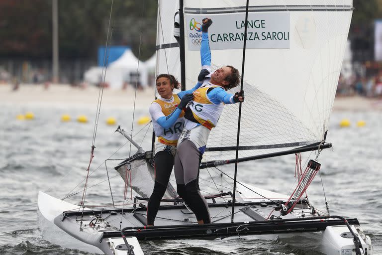 El festejo en Río 2016: Cecilia Carranza Saroli y Santiago Lange son campeones olímpicos en Río 2016