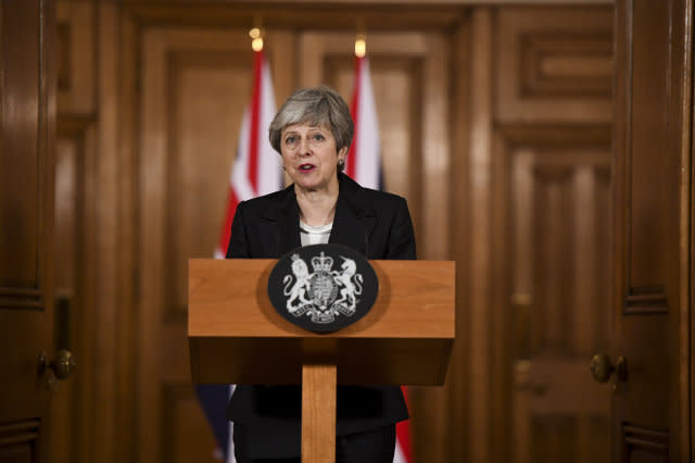 U.K. PM May Stuck in Brexit Fight Amid Reports of Short Delay