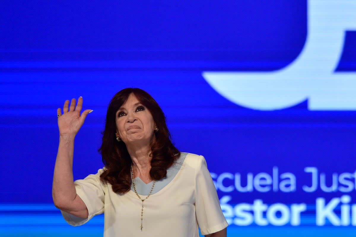 ARGENTINA-VICEPRESIDENTA ATENTADO (AP)