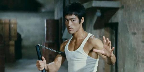 Nuevo estudio indica que Bruce Lee tal vez falleció por tomar demasiada agua 