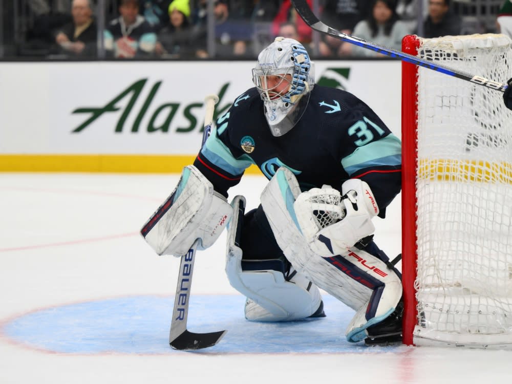 Spielt in der NHL für Seattle: Philipp Grubauer (IMAGO/Steven Bisig)