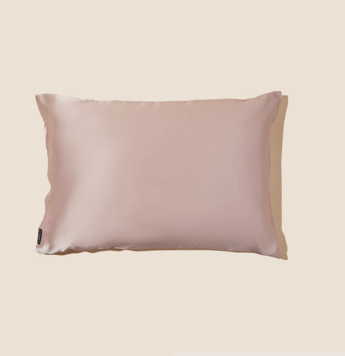 <p><a href="https://go.redirectingat.com?id=74968X1596630&url=https%3A%2F%2Fwww.sleepwithclementine.com%2Fcollections%2Fshop-all%2Fproducts%2Fsilk-pillowcase&sref=https%3A%2F%2Fwww.cosmopolitan.com%2Flifestyle%2Fg60141779%2Fbest-silk-pillowcases%2F" rel="nofollow noopener" target="_blank" data-ylk="slk:Shop Now;elm:context_link;itc:0;sec:content-canvas" class="link rapid-noclick-resp">Shop Now</a></p><p>Organic Silk Pillowcase</p><p>sleepwithclementine.com</p><p>$93.00</p>