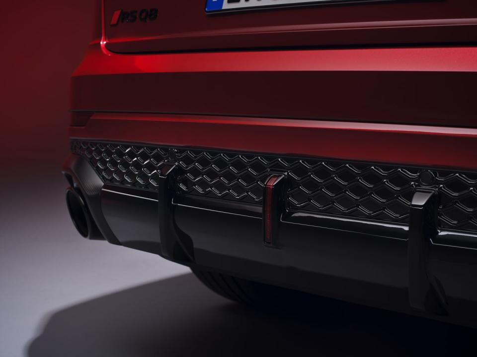 2025 audi rs q8 performance