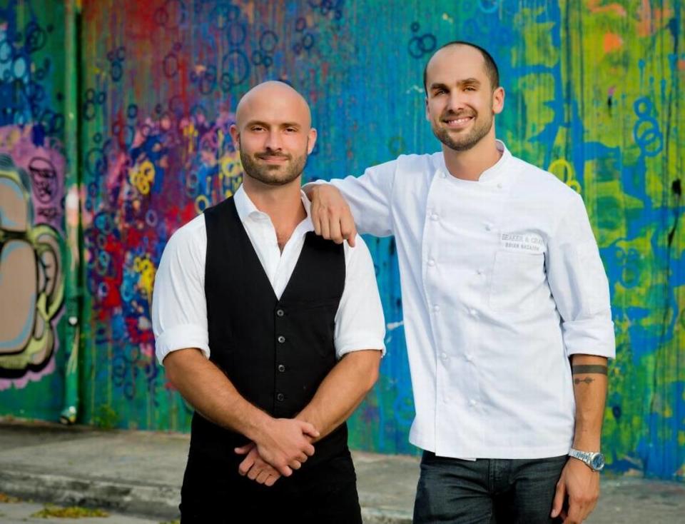 El mixólogo Ben Potts y el chef Brian Nasajon abrieron Beaker and Gray en 2015.