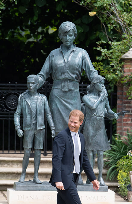 Prince Harry & Prince William Unveil Princess Diana’s Statue