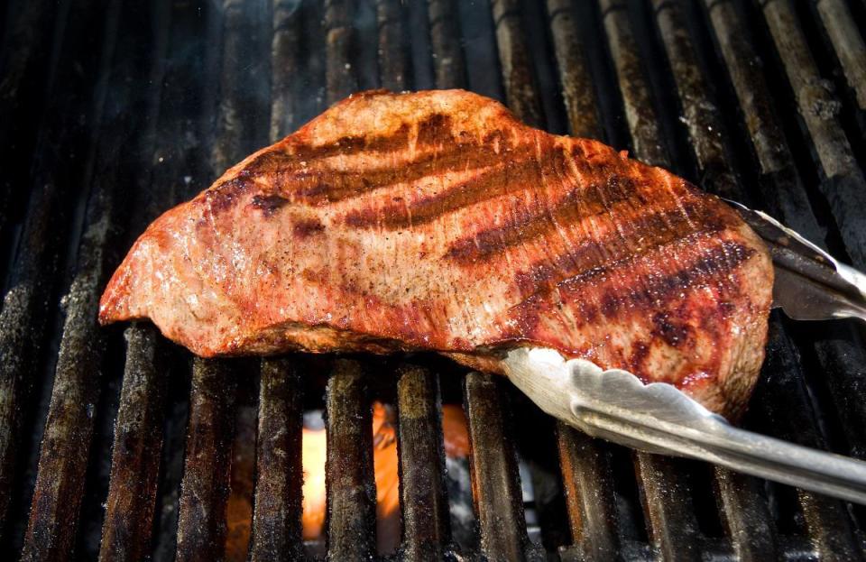 California: How to grill tri-tip steak