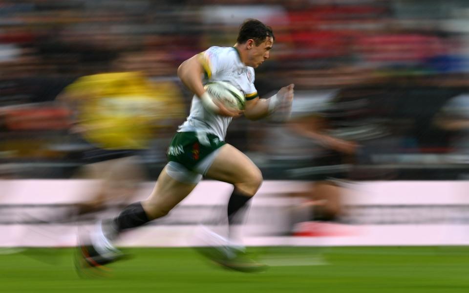 Henry Arundell of London Irish makes a break to score his side's second try during the ECPR Challenge Cup Quarter Final match between RC Toulon and London Irish - Dan Mullan/Getty Images