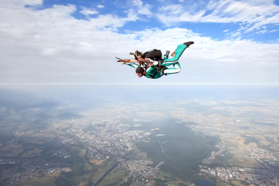 Foto: Caída libre paracaídas. Foto: Vuk8691/ Getty Images