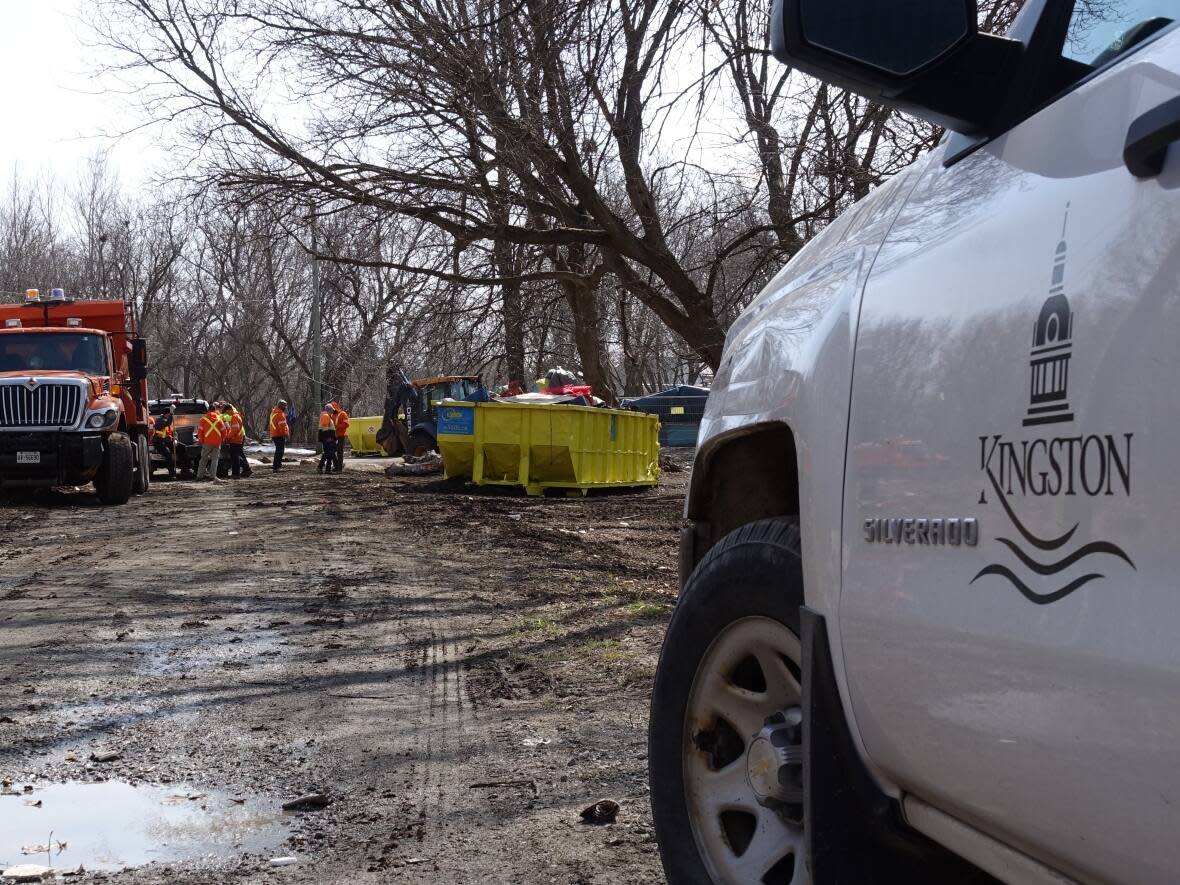 The City of Kingston says work crews are clearing unoccupied tents and shelters at the encampment in Belle Park this week. (Dan Taekema/CBC - image credit)