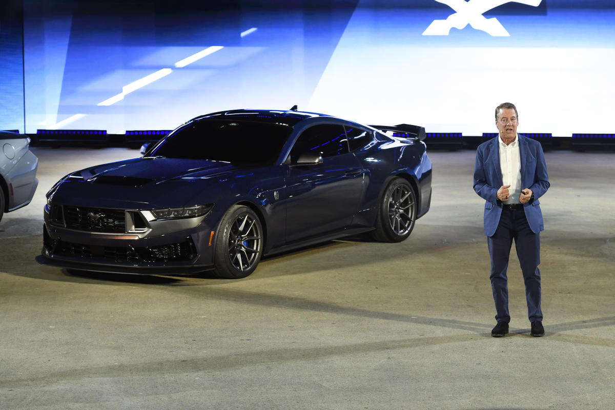 ДЕТРОЙТ (AP) — Новите версии на мускулестия автомобил Mustang ще