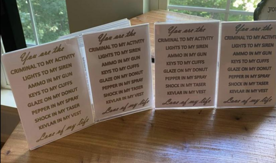 signs on a wedding table