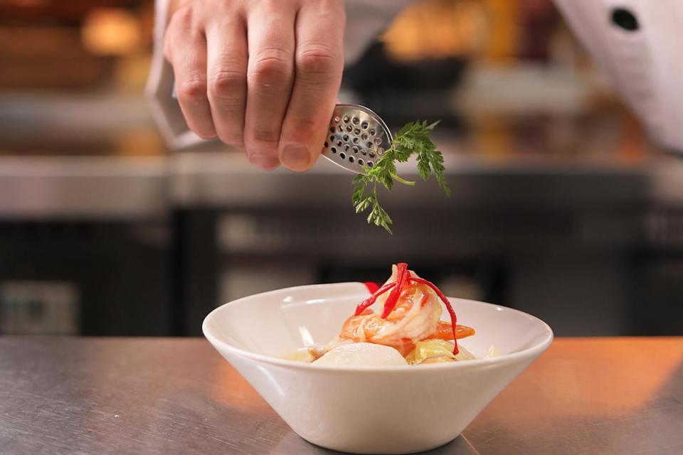 「小涌園特製拉麵」是復刻60年家喻戶曉的箱根溫泉美食，拉麵控懷舊必吃、一秒穿梭日本昭和時代。（枝仔冰城提供）