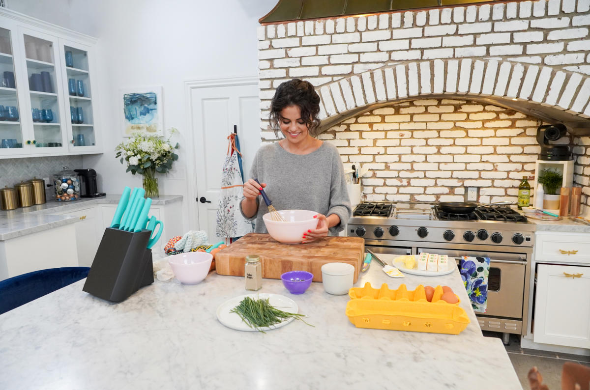 Selena Gomez's Rainbow Knives from 'Selena + Chef' Are 41% Off at 's  Holiday Sale