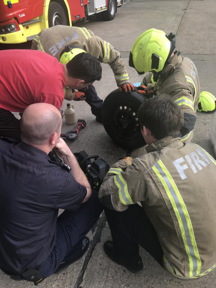The team freeing the cub in Haringey (RSPCA/PA)