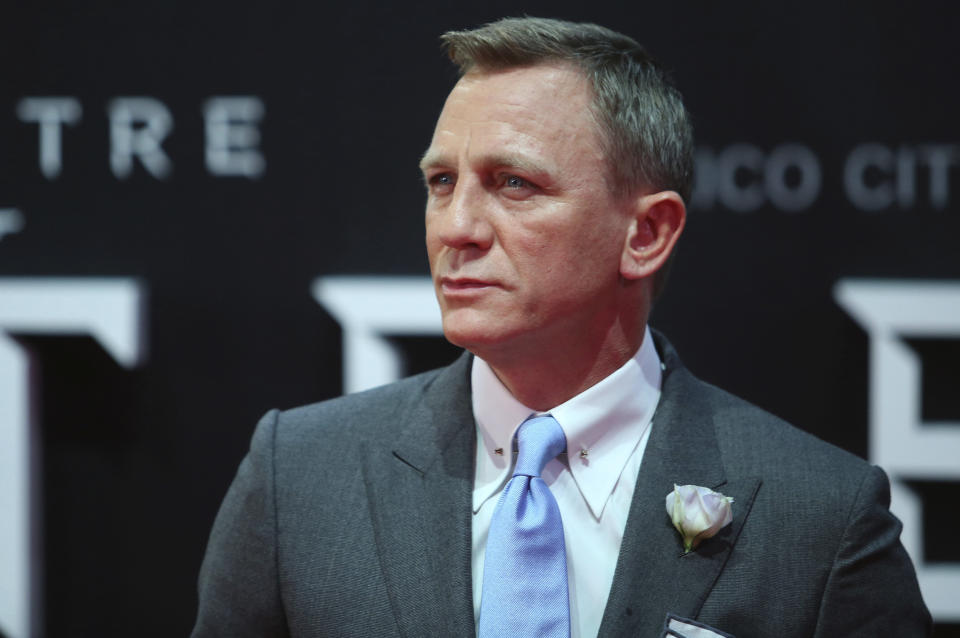 MEXICO CITY, MEXICO - NOVEMBER 02: Daniel Craig looks on during the red carpet of the 'Spectre' film Premiere at Auditorio Nacional on November 02, 2015 in Mexico City, Mexico. (Photo by Hector Vivas/LatinContent/Getty Images)