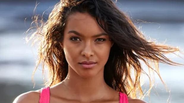 Lais Ribeiro stuns in a bright orange bikini ahead of her wedding