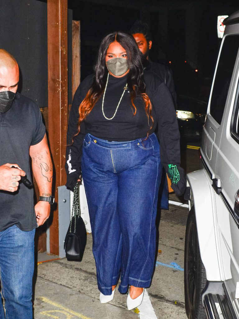 Lizzo arrives at Craig’s in Los Angeles, California on January 25, 2022. - Credit: JOCE/Bauergriffin.com / MEGA