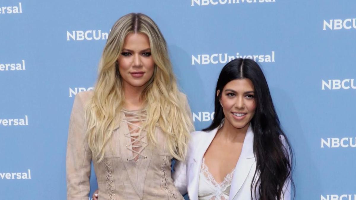 Watch Khloé Kardashian Massage Kourtney’s Bare Butt to Remove Cellulite