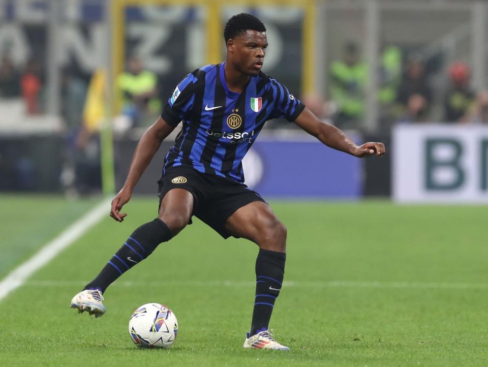 Denzel Dumfries in action for Inter Milan (Photo by Marco Luzzani/Getty Images)