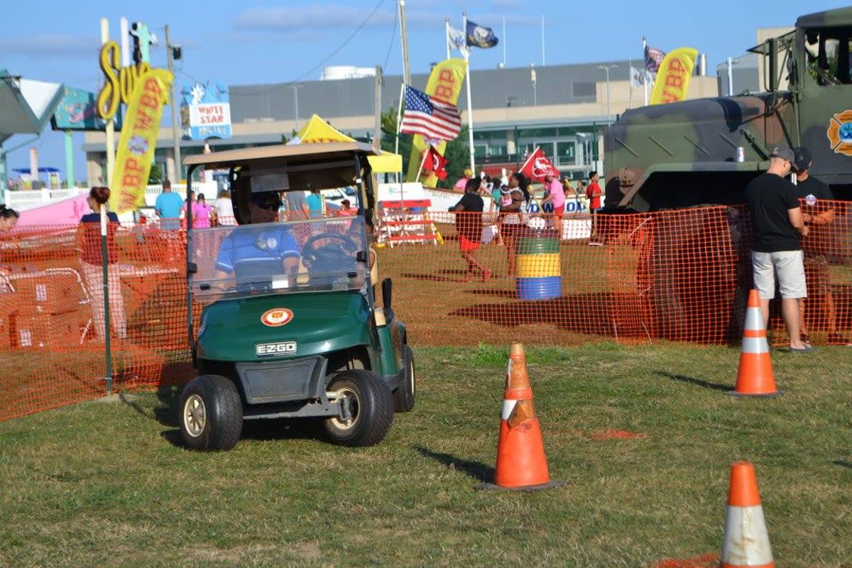 Golf cart set up to simulate drunk driving goes wild and runs over five