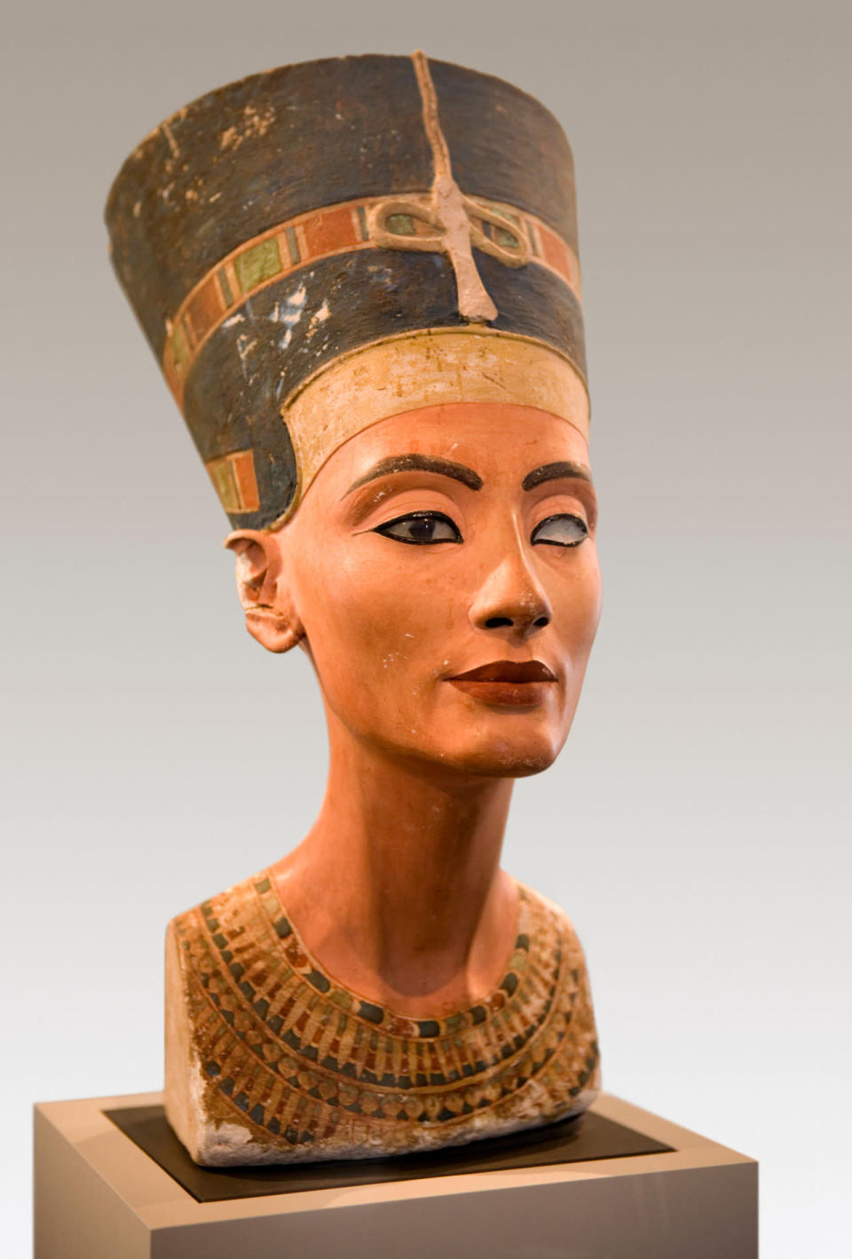 1340s B.C. - Neferneferuaten Nefertiti