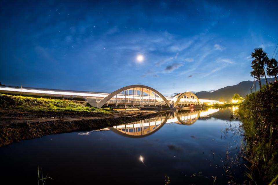 train bridge at night