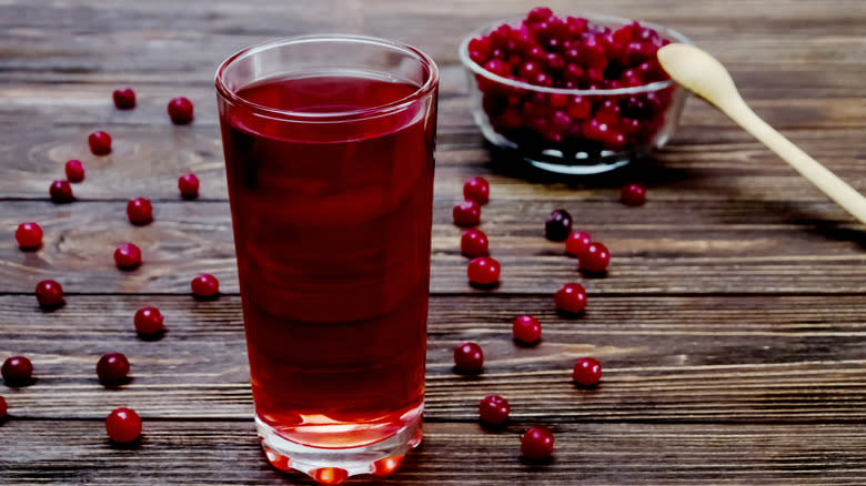 Cranberry juice and berries 