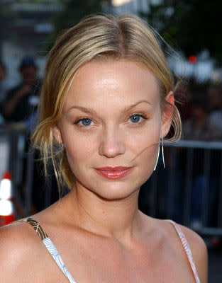 Samantha Mathis at the Hollywood premiere of Warner Independent Pictures' We Don't Live Here Anymore