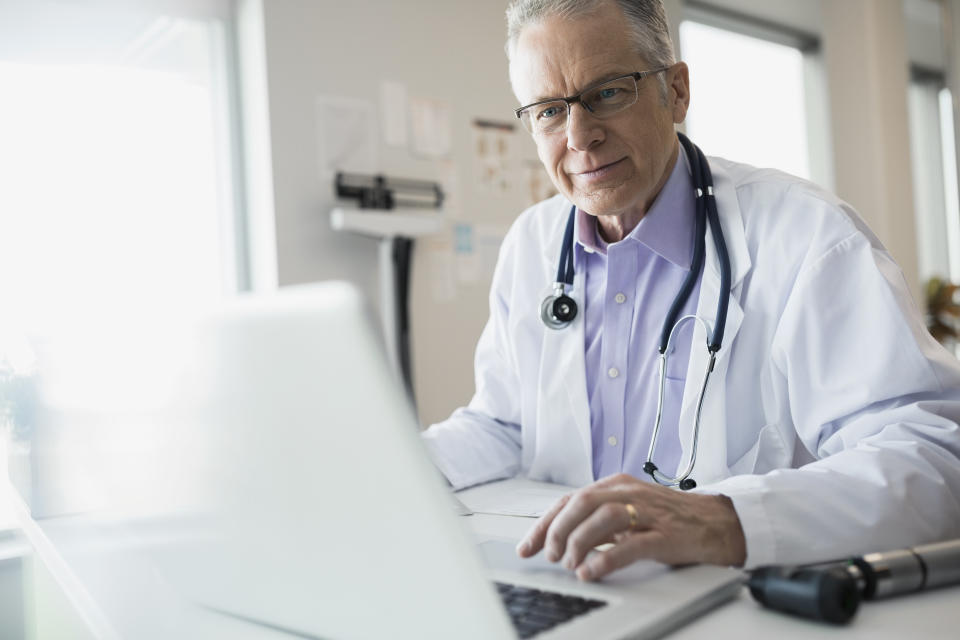 Die Fachärzte werten die Informationen des Patienten aus und geben eine Handlungsempfehlung ab. (Symbolbild: Getty Images)