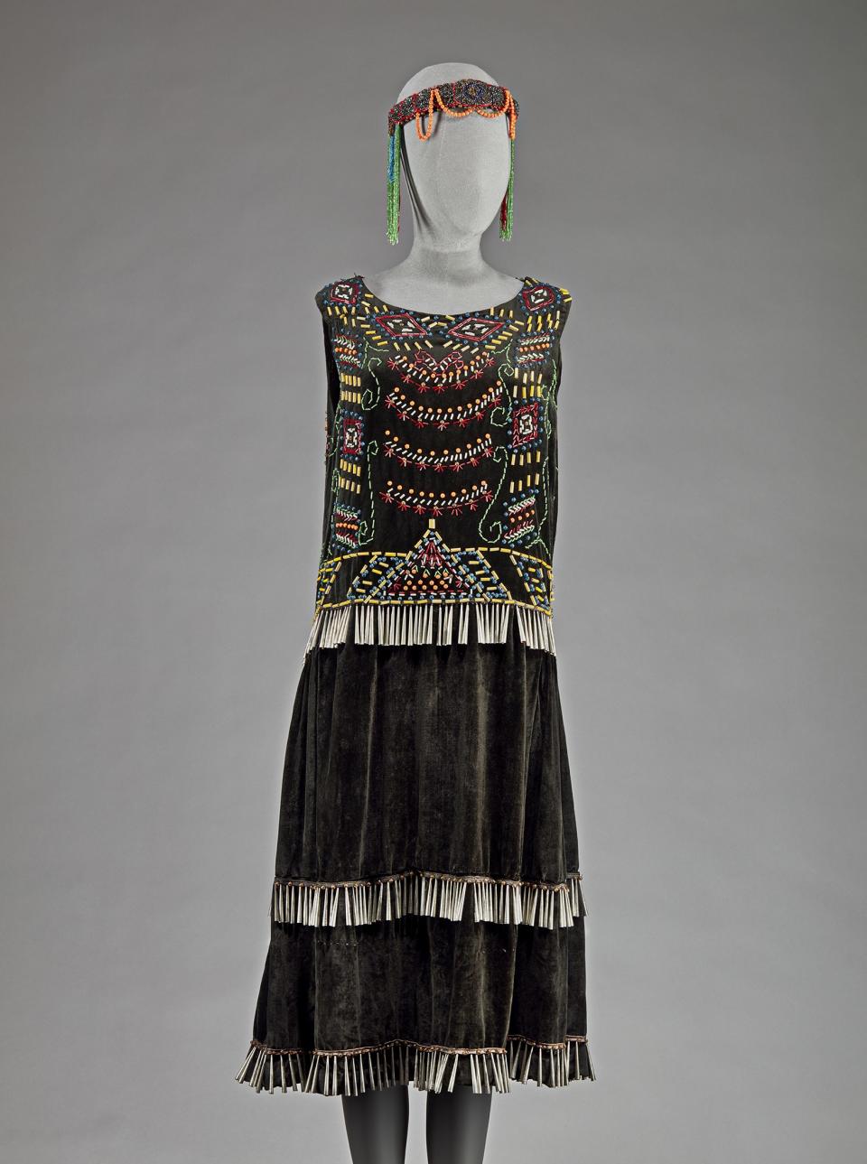 Anishinaabe artist, Jingle Dress and Headband, 1900