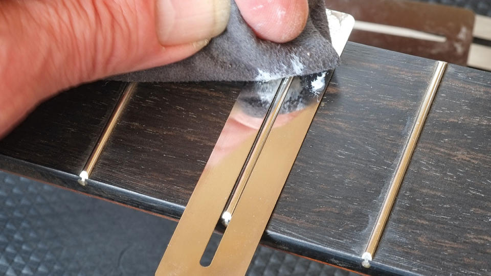 GIT509 How to set up a classical guitar