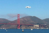Endeavour flies by Golden Gate Bridge (Flickr photo courtesy Heather Champ)
