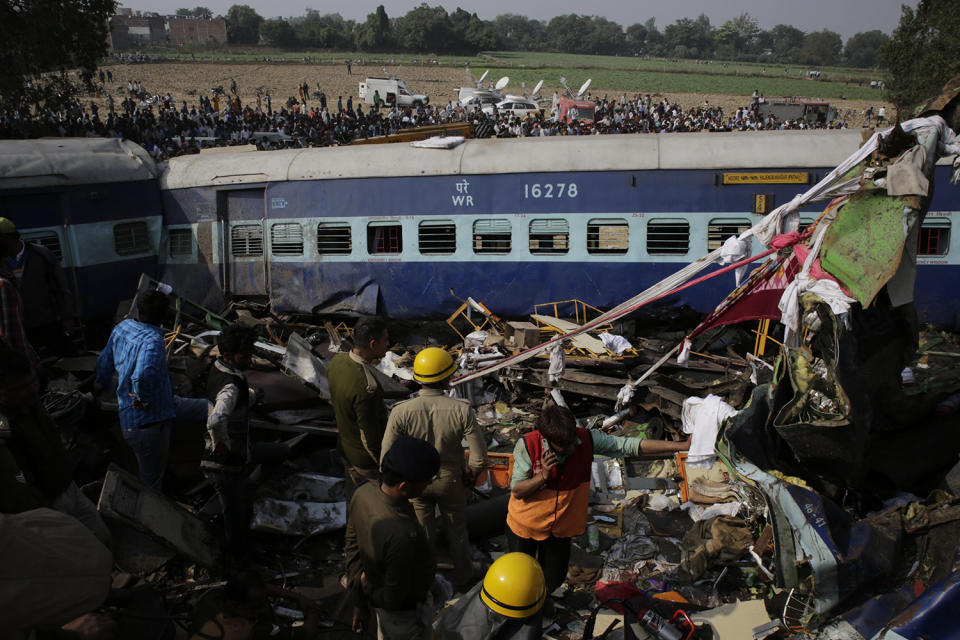 Train derails in northern India