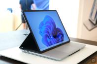 <p>Surface Laptop Studio hands-on</p> 