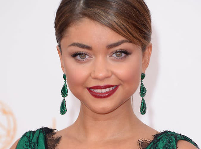 2013: Sarah Hyland's Deep Red Lipstick