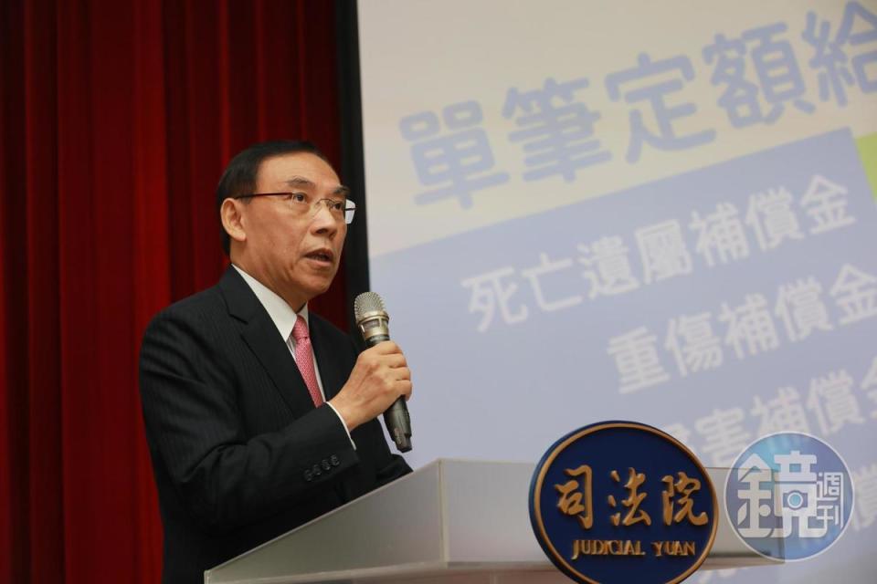 法務部長蔡清祥說明法務部在強化保護被害人、打詐及反毒等司改成果。