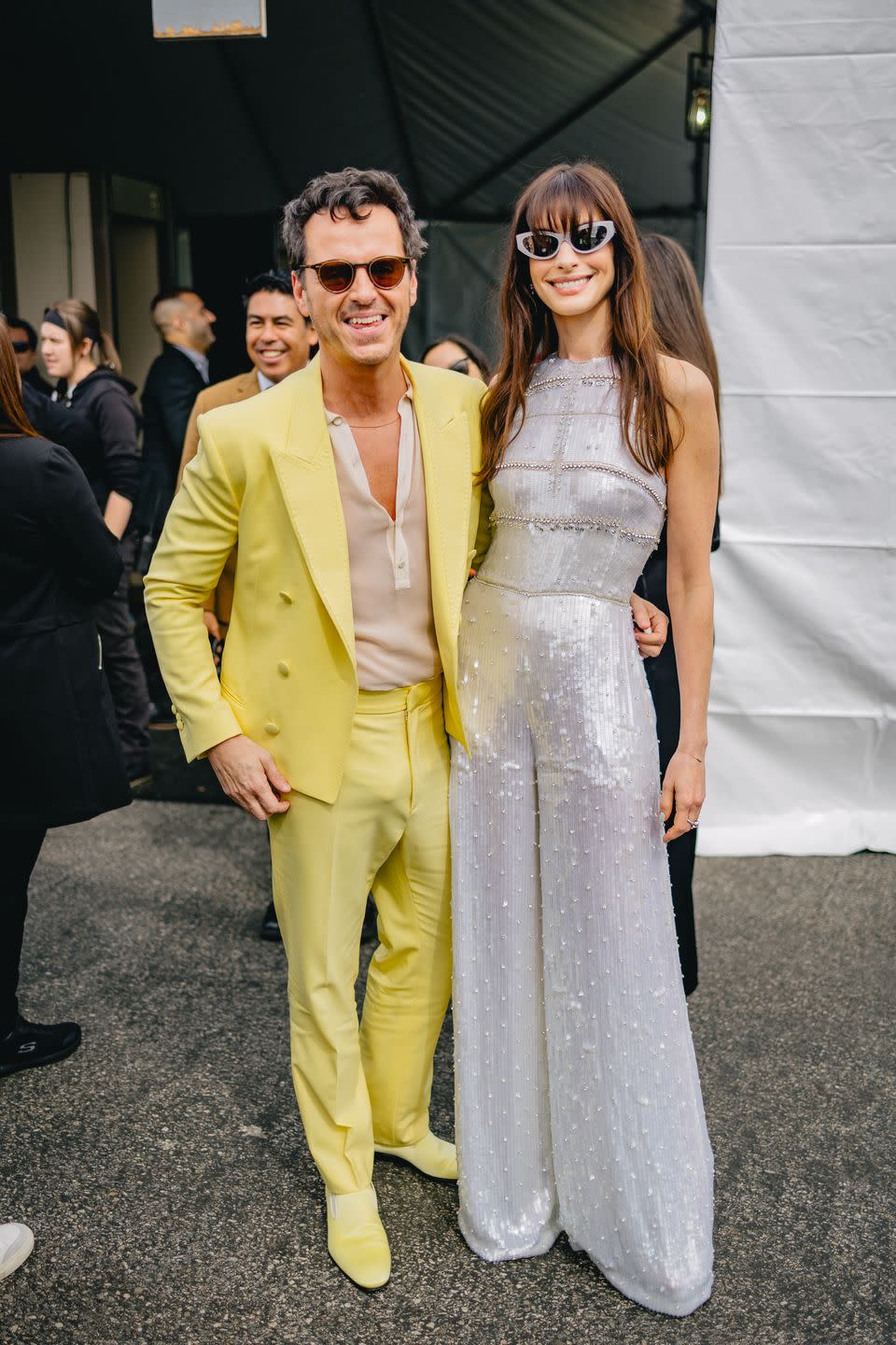 santa monica, california february 25 andrew scott and anne hathaway attend the 2024 film independent spirit awards on february 25, 2024 in santa monica, california photo by matt winkelmeyergetty images