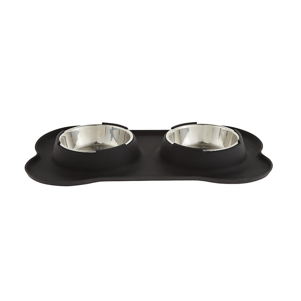 <p><a href="https://go.redirectingat.com?id=74968X1596630&url=https%3A%2F%2Fwww.petsmart.com%2Fdog%2Fbowls-and-feeders%2Ffood-and-water-bowls%2Ftop-paw-black-silicone-double-dog-bowl-with-mat-1.75-cup-63005.html&sref=https%3A%2F%2Fwww.countryliving.com%2Fshopping%2Fgifts%2Fg45753815%2Fwhat-to-gift-alongside-that-new-puppy-for-christmas%2F" rel="nofollow noopener" target="_blank" data-ylk="slk:Shop Now;elm:context_link;itc:0;sec:content-canvas" class="link ">Shop Now</a></p><p>Mess-Minimizing Bowls</p><p>PetSmart</p><p>$24.99</p>