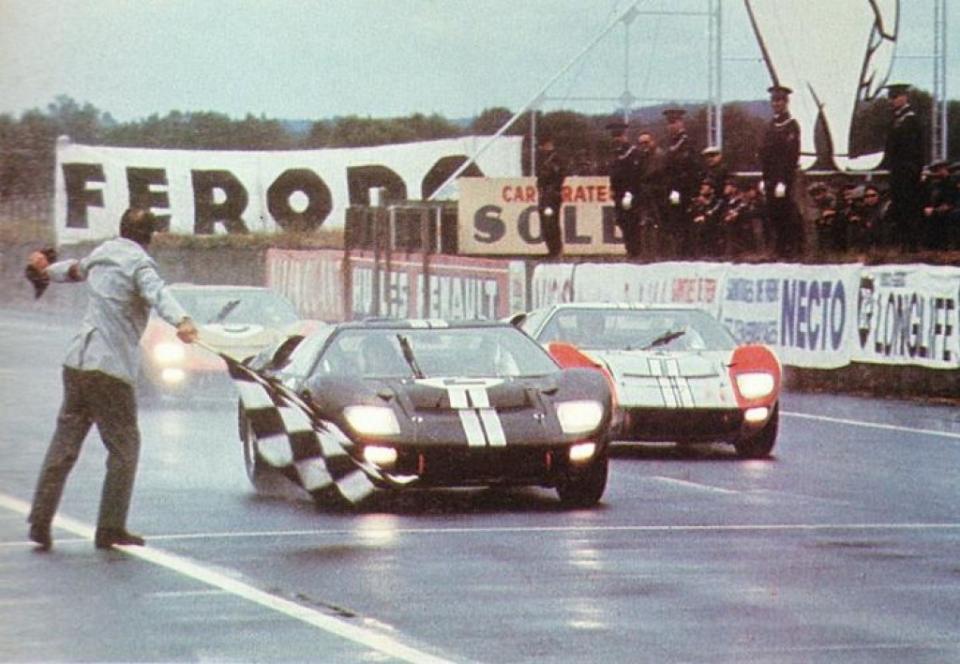 ford-gt40-ferrari